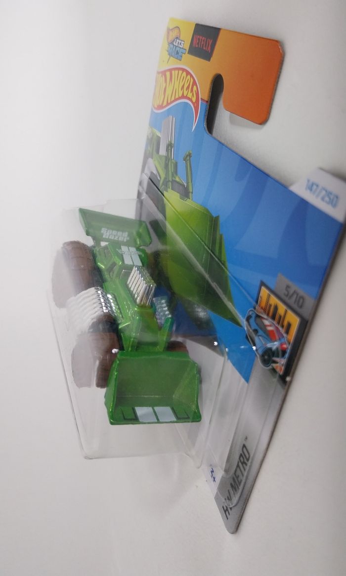 Hot Wheels Speed Dozer Let's Race Série Netflix 2024 - photo numéro 4