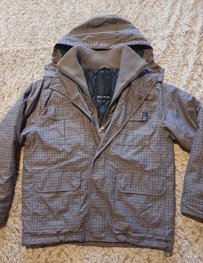 Très beau blouson Billabong parfait état capuche amovible