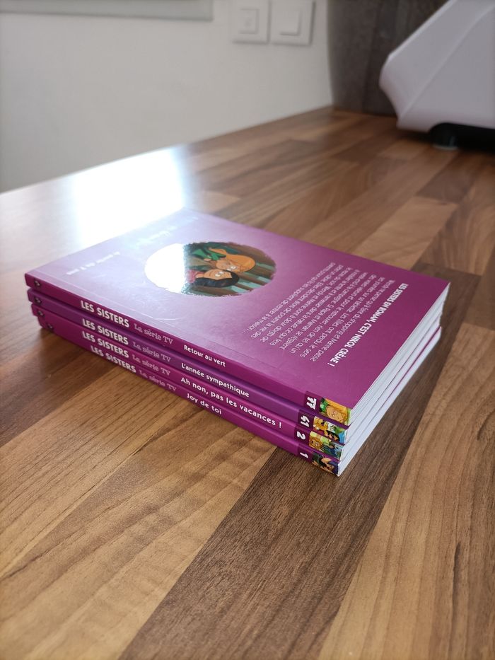 Lot 4 livres Les sisters série Tv tomes 1,2,41,77 - photo numéro 5