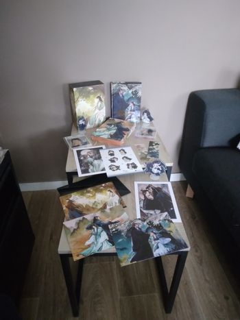 Livres Thousand Autumns + coffret + goodies