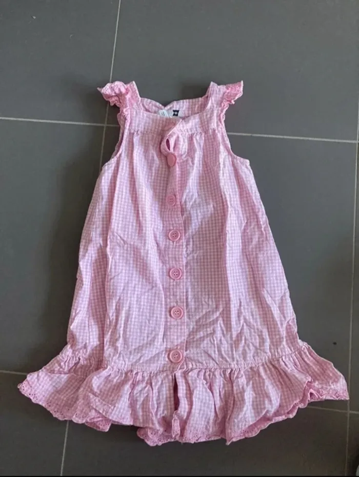 Robe vichy h&m 5-6 ans en très bon état
