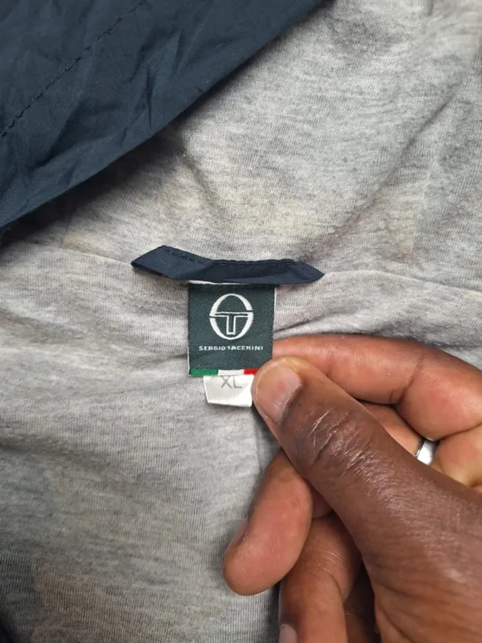 Veste vintage Sergio Tacchini – coupe-vent doublé capuche – bleu marine (619) - photo numéro 10