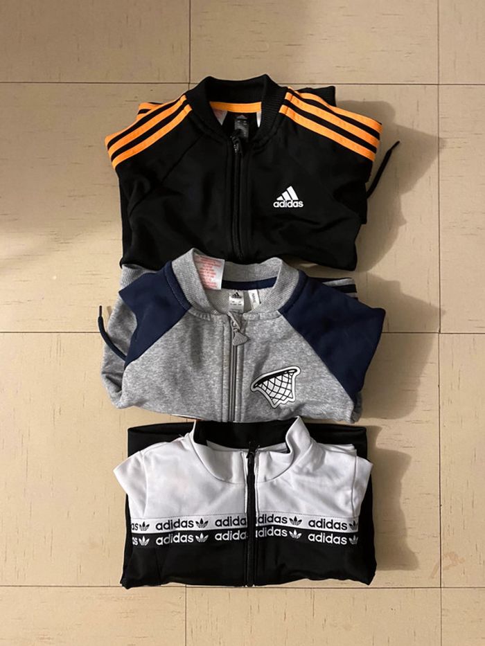 3 joggings adidas 12/18 mois