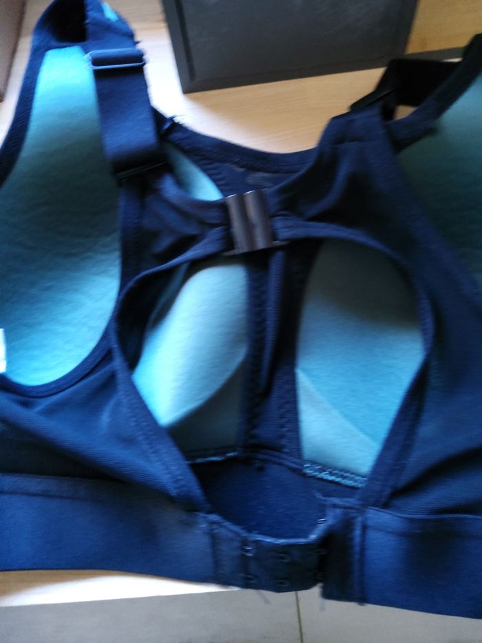 Brassière de sport vert et noir M Kaytan - photo numéro 2