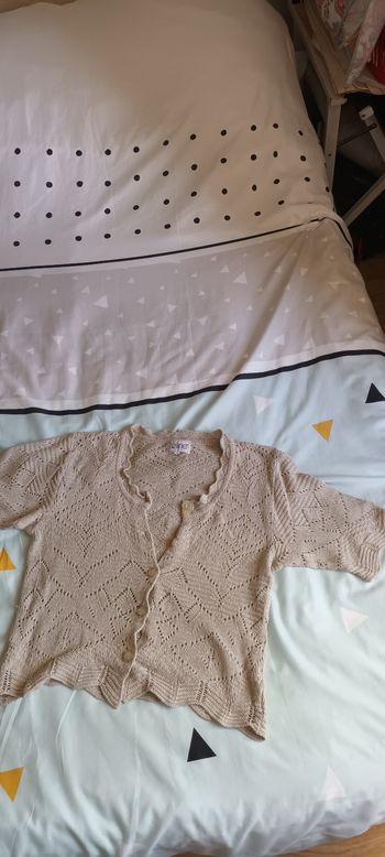 Gilet ajouré beige