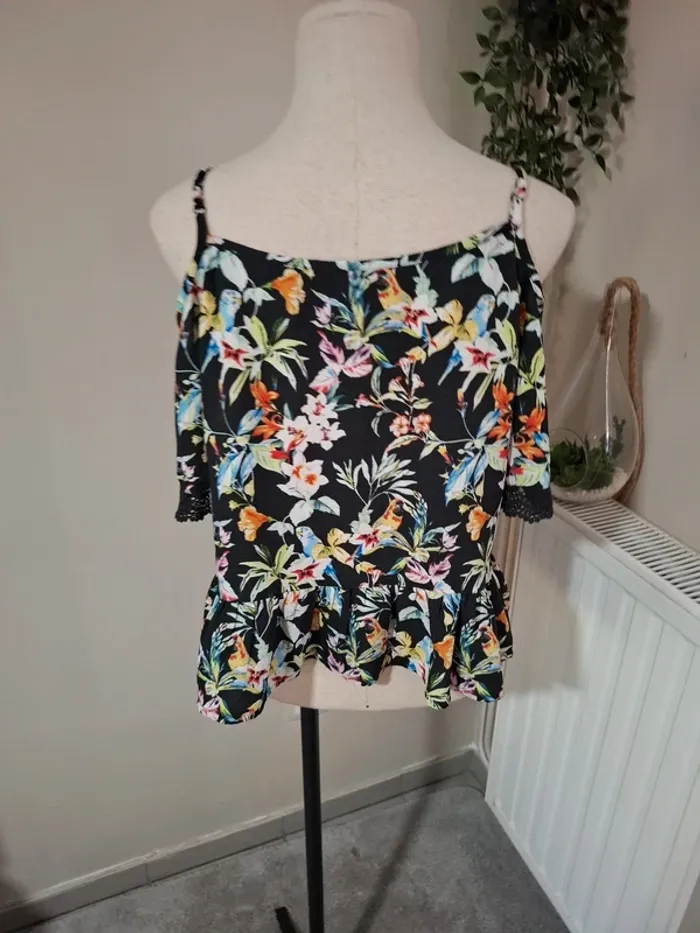 Top été fleuri taille 38 - photo numéro 2