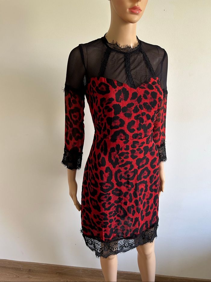 Robe imprimée rouge et noire neuve Jus d’Orange taille 1 - photo numéro 2