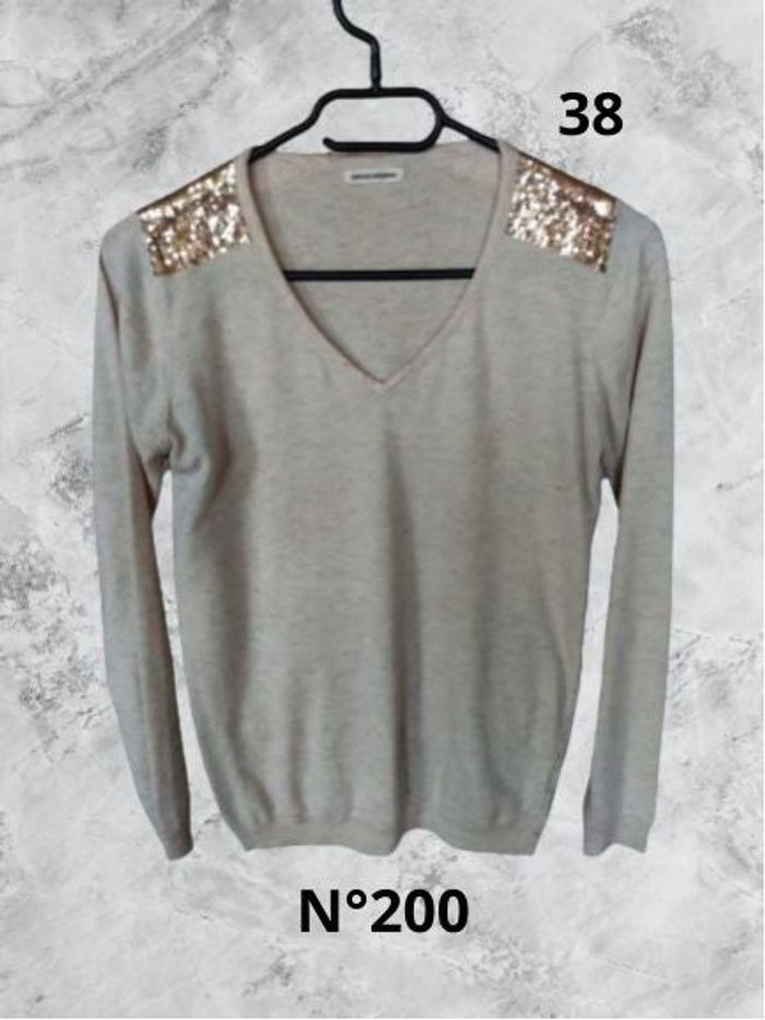 N°200 Pull beige T38. Vintage dressing.
