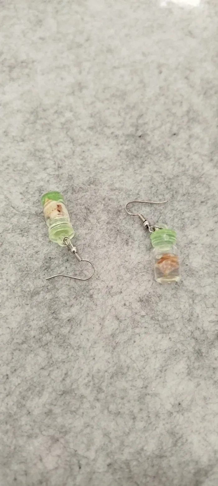 🍄 Boucles d’oreilles petit récipient ▪ coquillages ton vert - photo numéro 3