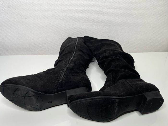 Bottes noires pointure 35 - photo numéro 5