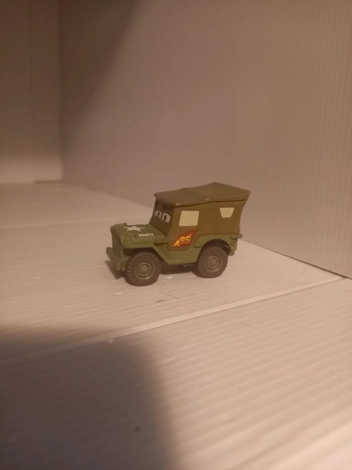 Cars sergent équipe mc queen