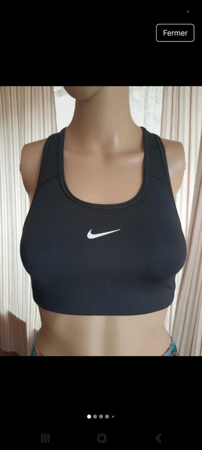 Brassière de sport Nike noire taille XS dry fit