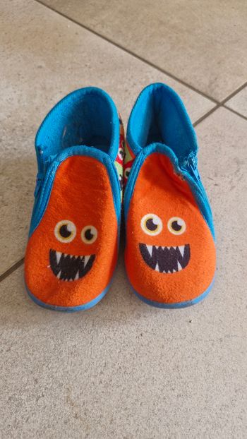 Pantoufle taille 25