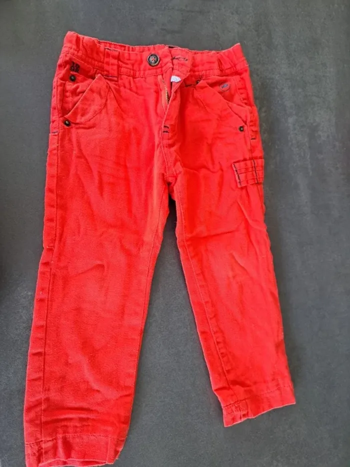 pantalon week-end à la mer rouge 23 mois