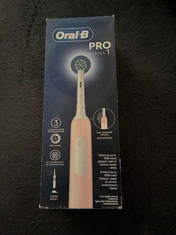 Brosse à dent électrique oral b