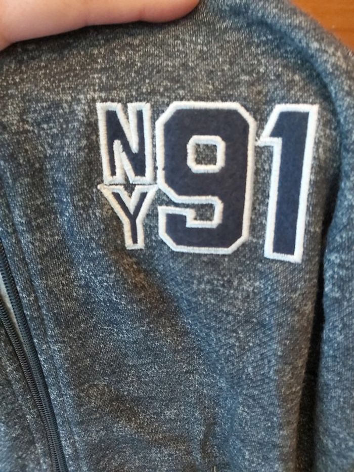 Sweat à capuche et zip - photo numéro 3
