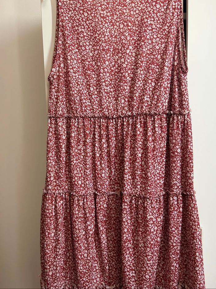 Robe longue d’été Col V rouge fleuries Pull & Bear Taille M - photo numéro 7