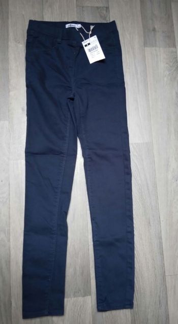 Pantalon 8 ans neuf