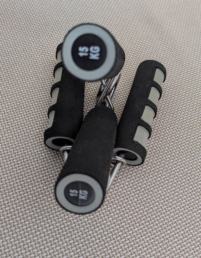 Muscleurs de mains 15 kg ( neufs ) - photo numéro 2