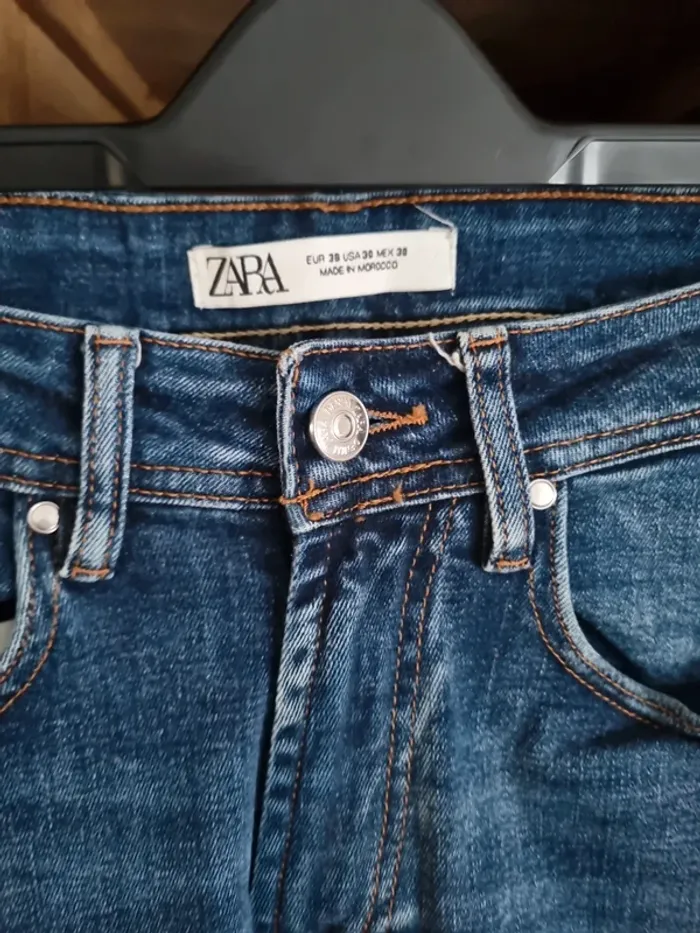 Jean  Zara troué slim homme taille 38 - photo numéro 3