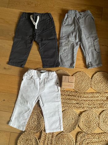 Lot de 3 jeans 12 mois très bon état