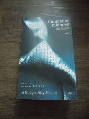 Livre Cinquante nuances de Grey