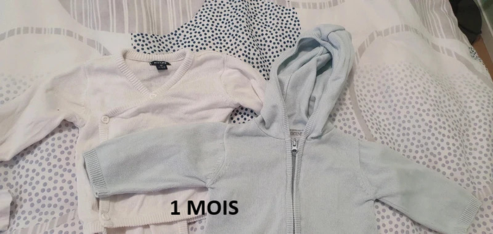 Lot de gilets 1 mois