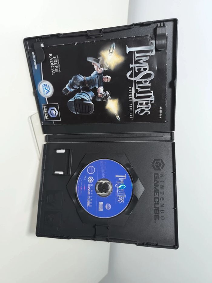 GameCube - Timesplitters future perfect - photo numéro 2