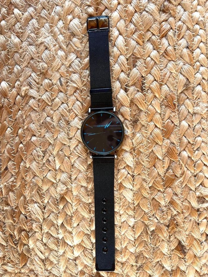 Montre chic avec cadran élégant - photo numéro 4