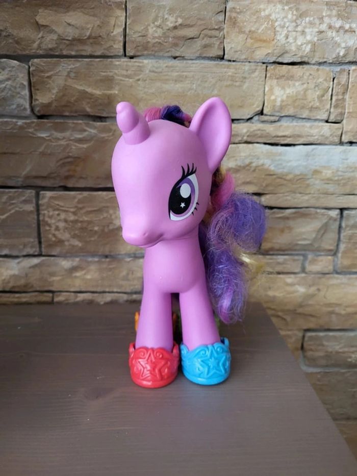 Grande licorne My Little Pony mon petit poney avec chaussons - photo numéro 2