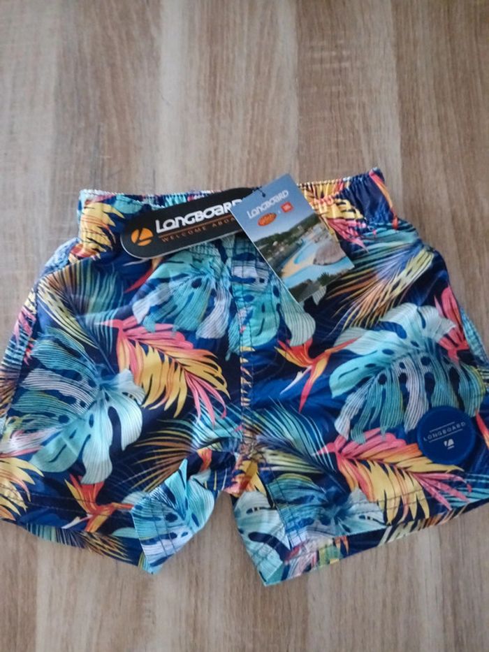 Maillot de bain Longboard, neuf, 3 ans