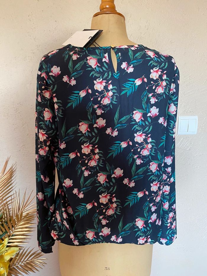 Blouse fleurie - photo numéro 2