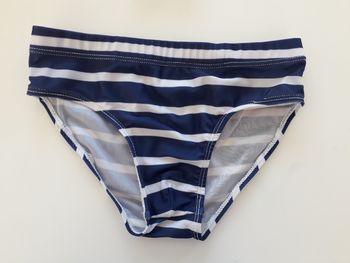 Maillot de bain bébé marin rayé plage piscine