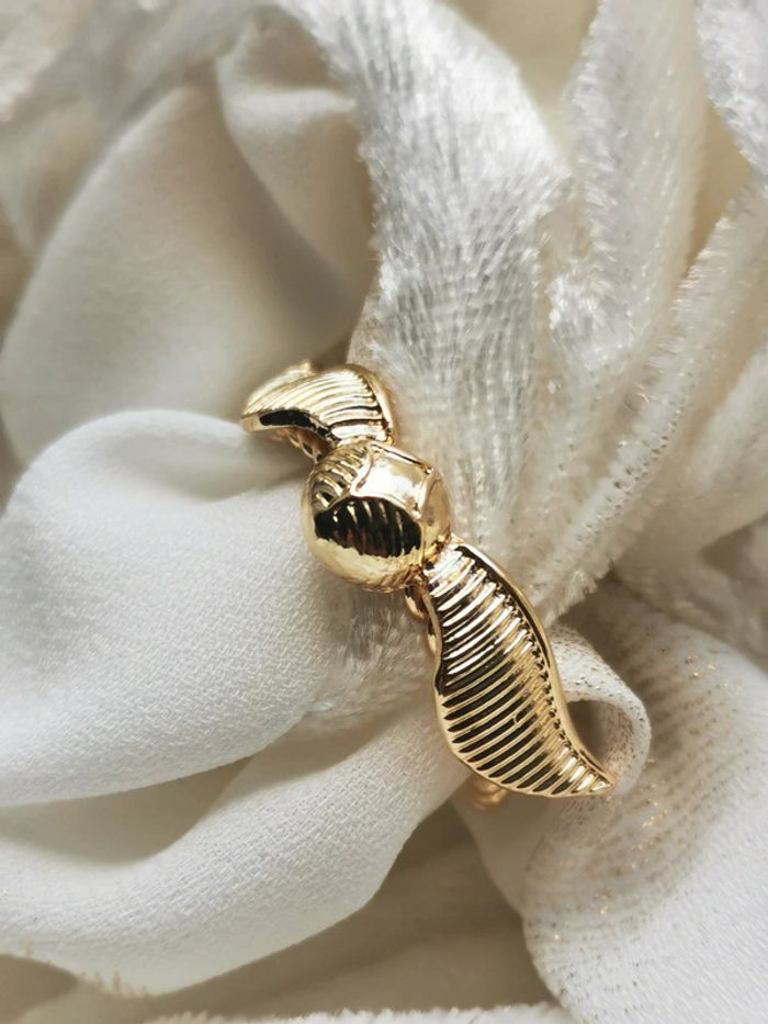 Bague dorée vif d'or
