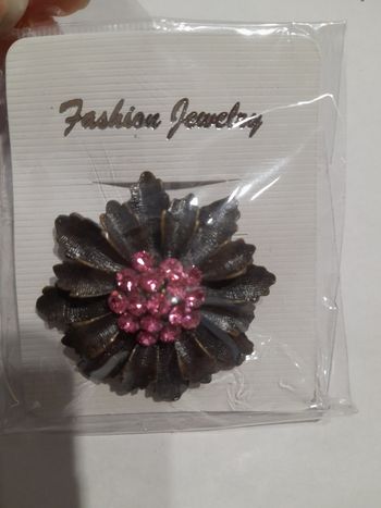 Broche