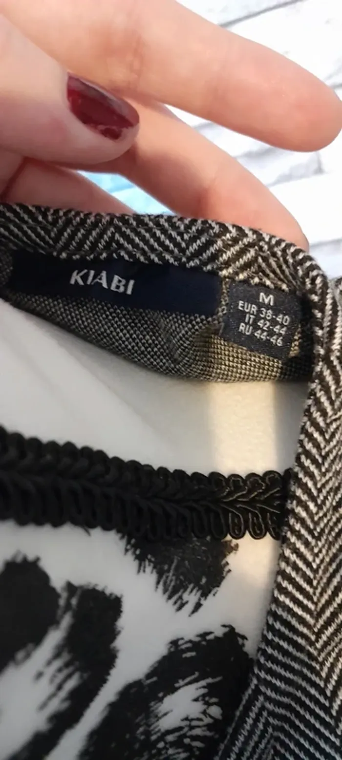 Blouse au manche 3*4 Kiabi - Taille 38 - Très bon état - photo numéro 2