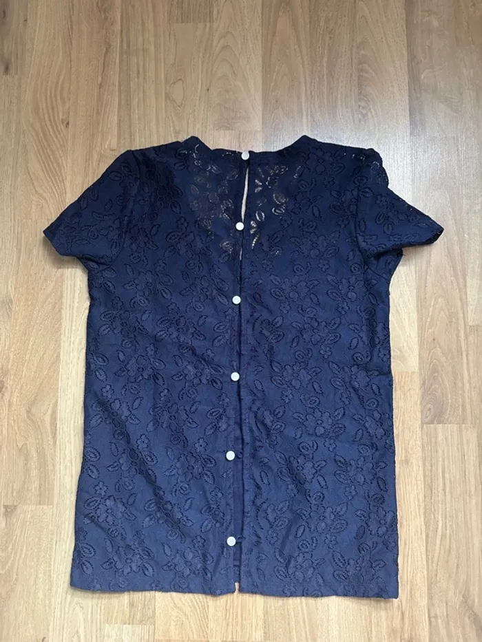 T-shirt dentelle bleu marine - photo numéro 4