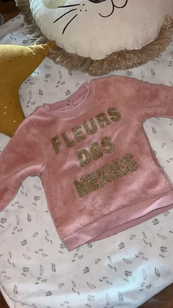 Pull rose 9 mois