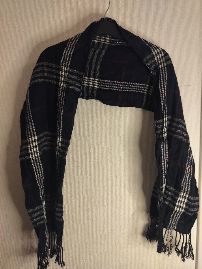 Écharpe à carreaux noir et blanc - photo numéro 3