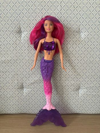 Poupée "Barbie Sirène Violette"