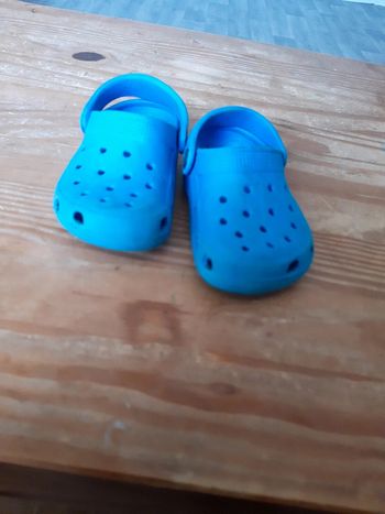 Chaussons extérieurs pointures 24