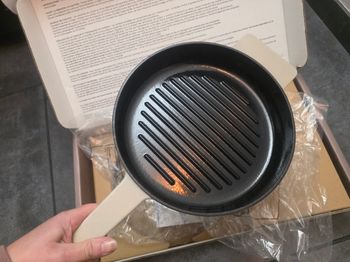 Poêle à griller en fonte NEUVE 