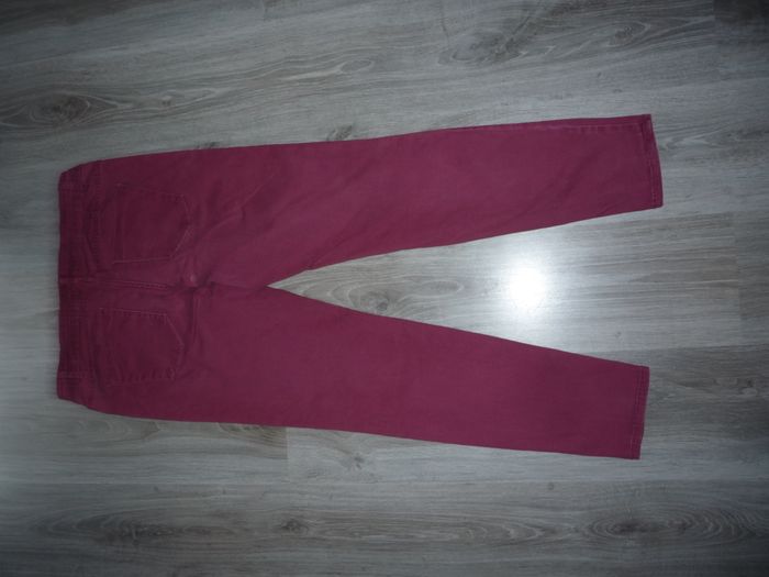 PANTALON DROIT BORDEAUX "KIABI" - TAILLE 42 - n°02 - photo numéro 3