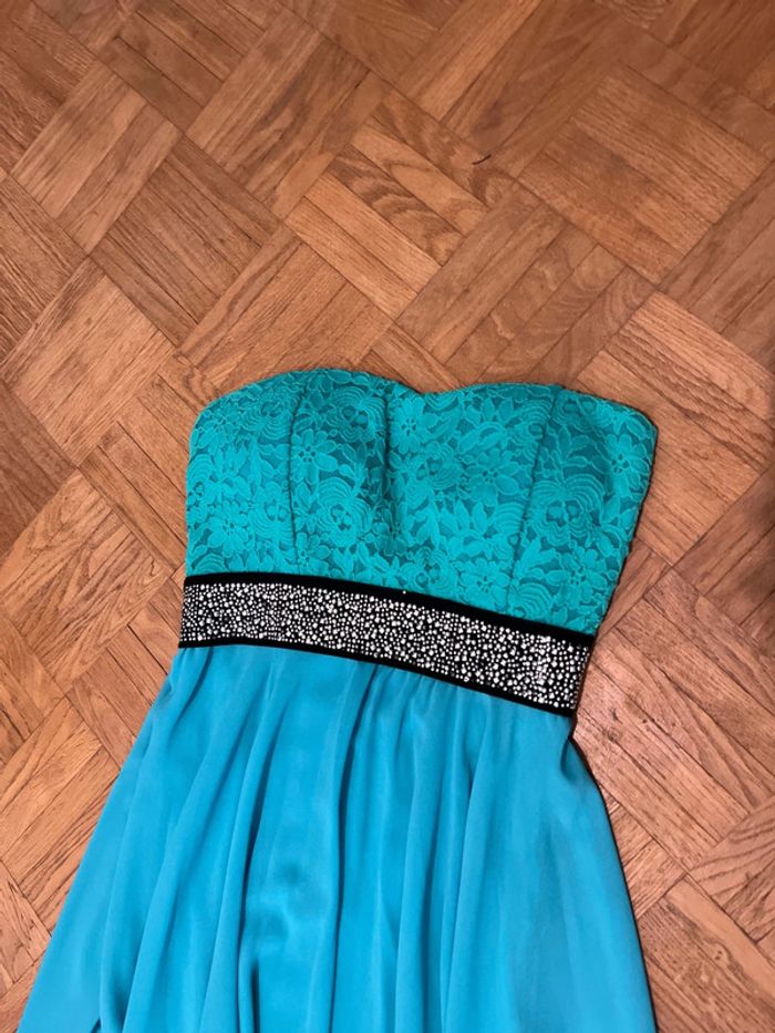 Robe bustier dentelle et voile - photo numéro 2