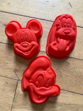 Lot de 3 moules rouges à gâteaux en silicone Pluto Mickey Donald