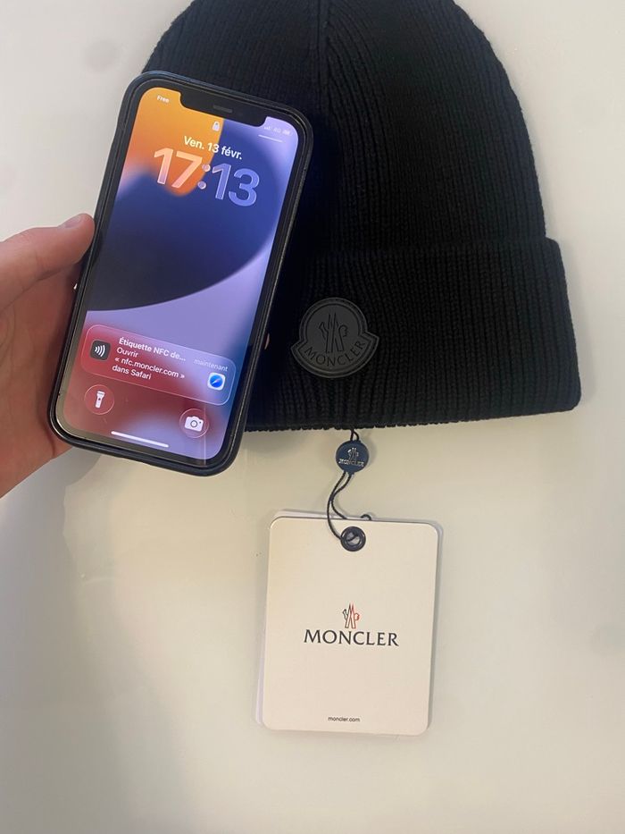 Bonnet moncler - photo numéro 3