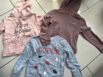 Lot de 3 sweats 8 ans cœur