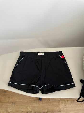 Short noir