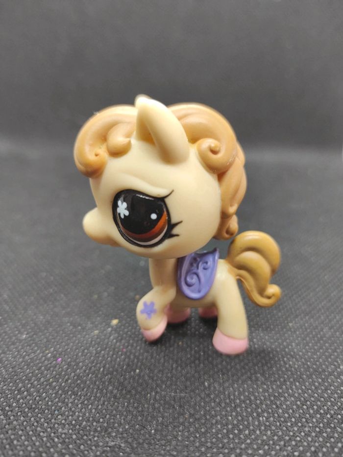 my Littlest Petshop LPS horse cheval 587 #geektradelpscheval - photo numéro 5