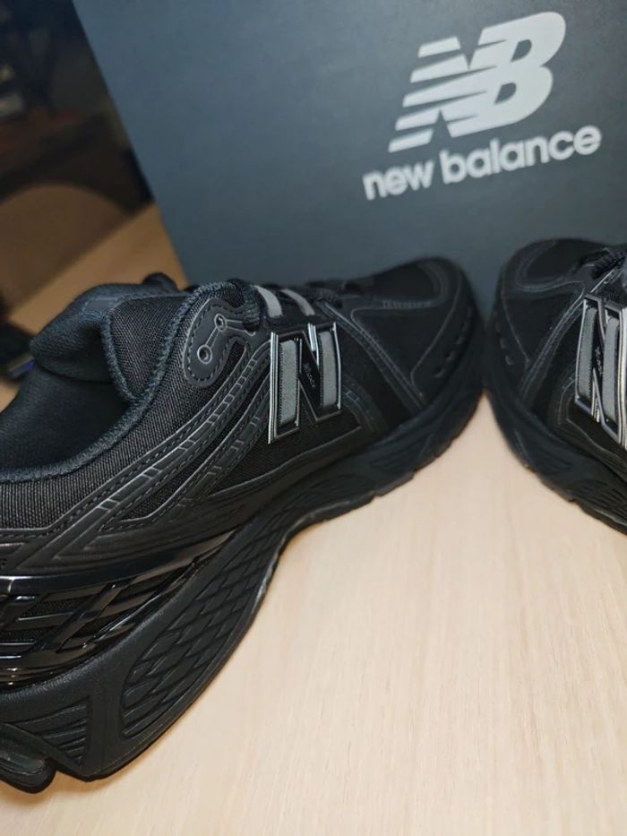New Balance U1906 rjb Triple Noir neuf en 44,5 - photo numéro 8